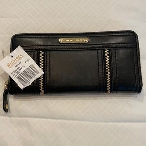 NWT: MK wallet